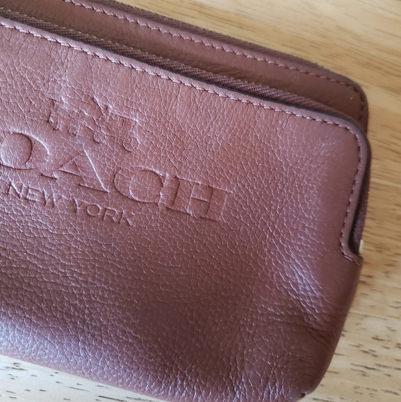 Coach Change Purse - Picture 2 of 7